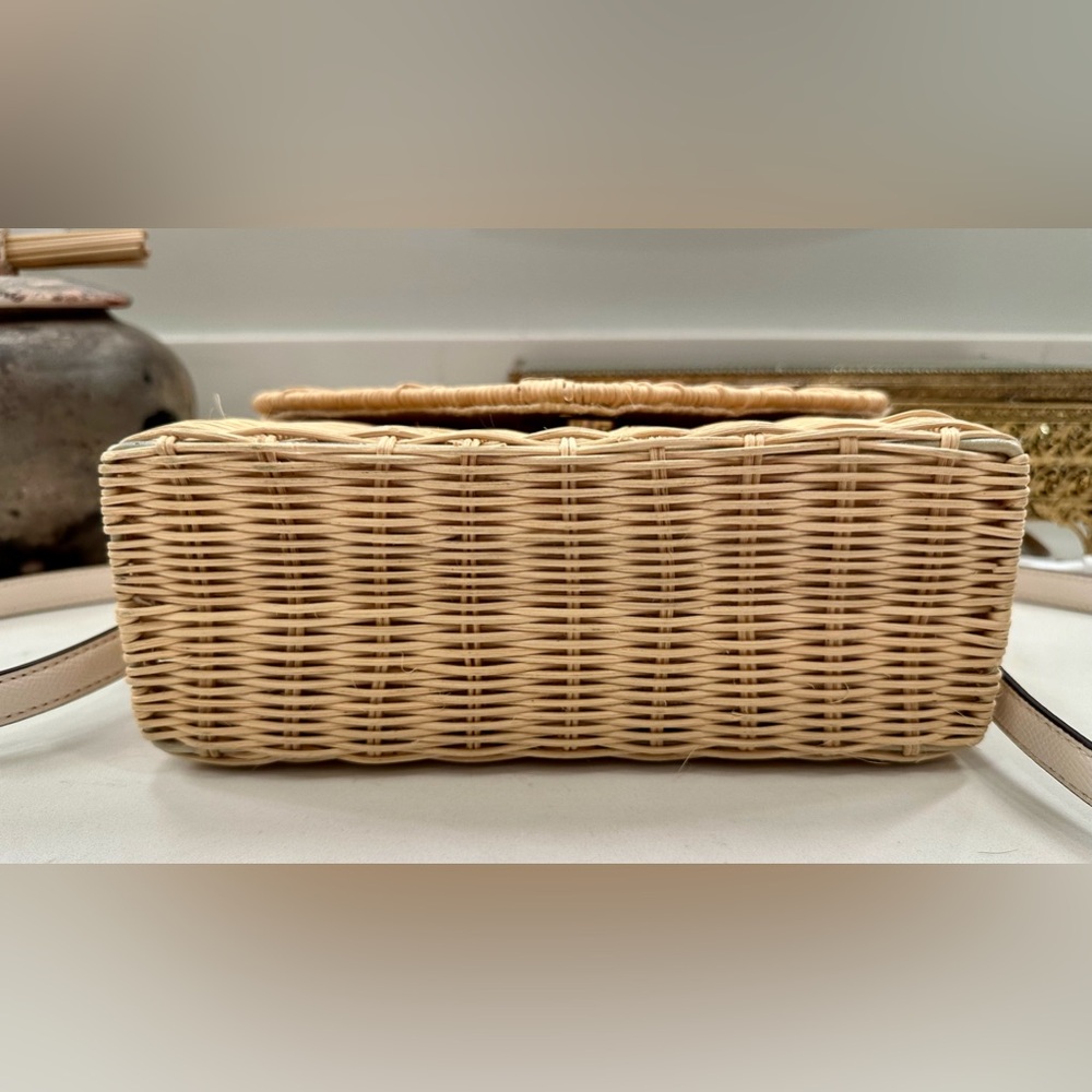 Zara Trafaluc - Woven Basket Purse, Lined in Neutral Linen - Leather Strap - EUC - Picture 10 of 12